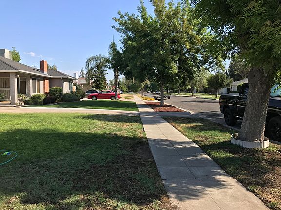 beautiful neighboorhood 