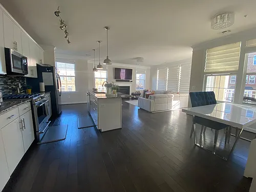 13740 Endeavour Dr Photo 1