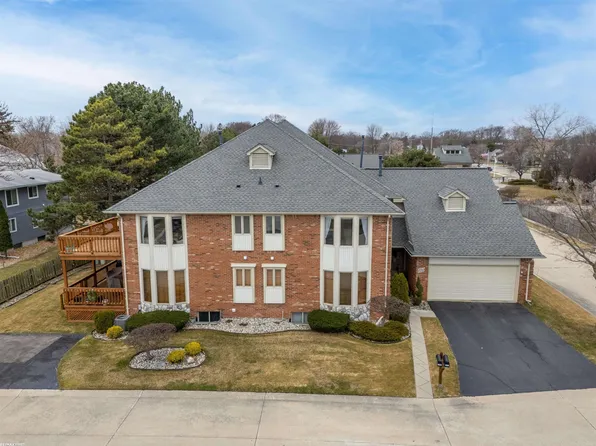 24017 Violet Ln, Saint Clair Shores, MI 48082