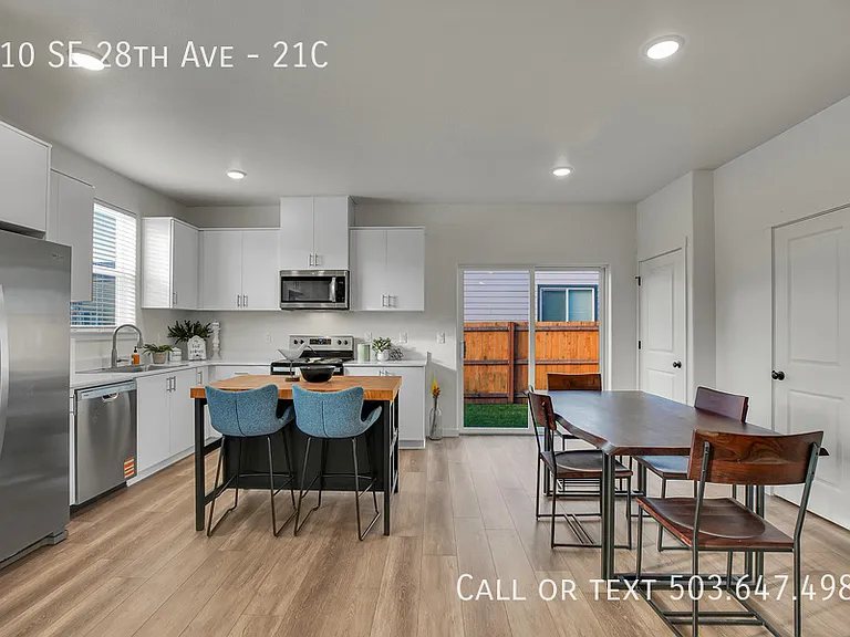 110 28th Ave SE #21C — Photo 14