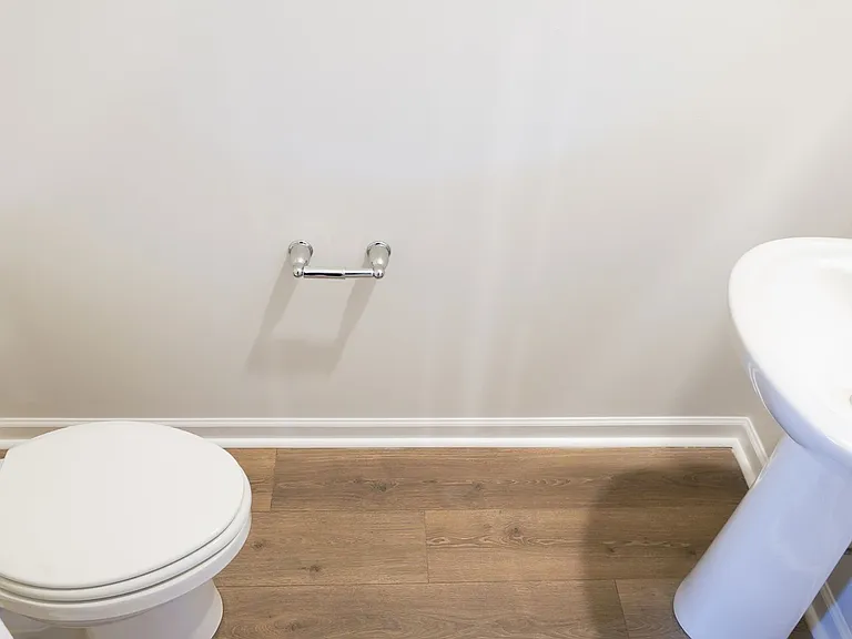 129 Cecil Rd — Photo 11