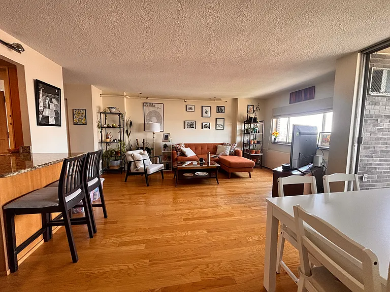 872 Massachusetts Ave #901 — Photo 3
