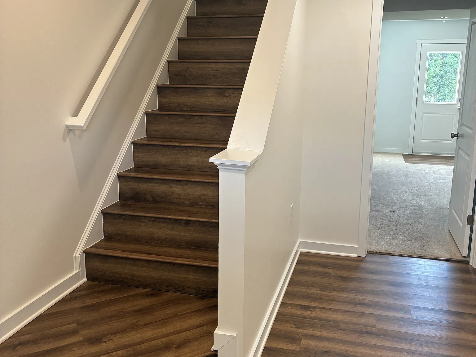 107 Olga Dr — Photo 2