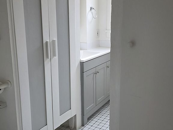 2nd image of 2723 1/2 E 2nd St