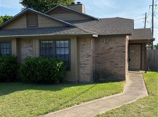 2627 Riddle Rd APT B, Austin, TX 78748