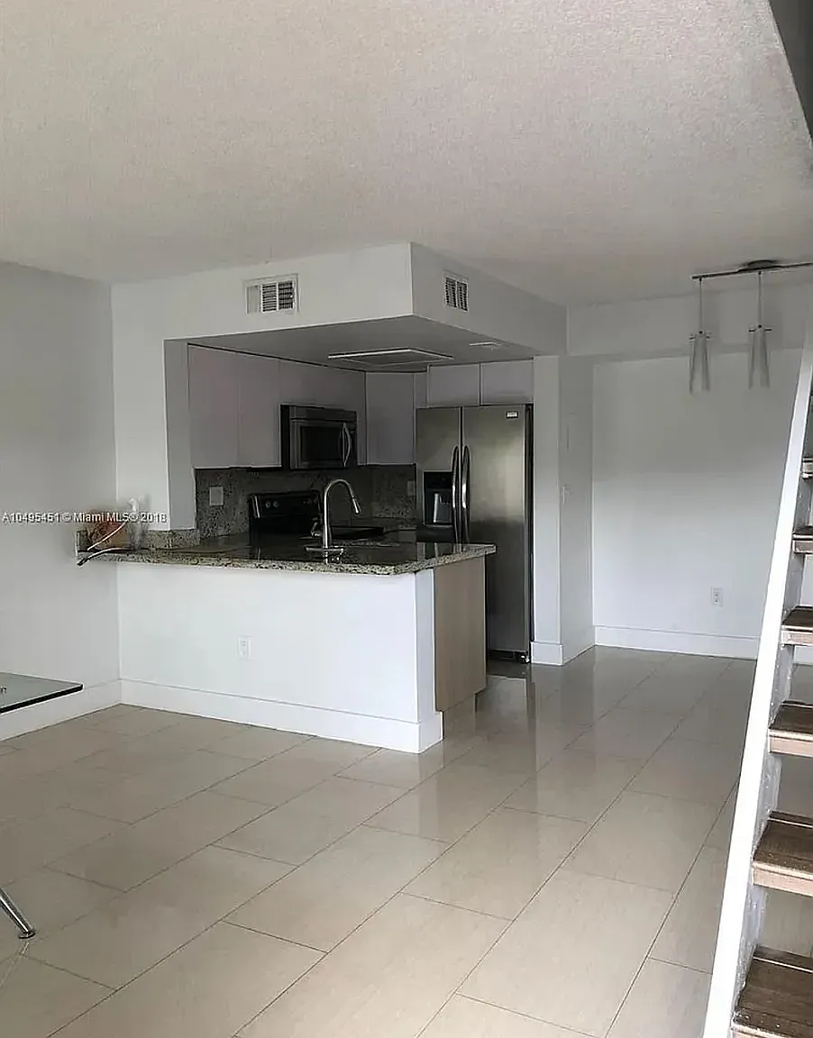 8670 NW 6th Ln — Photo 2