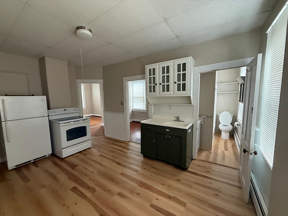 1st image of 105 S Main St #B