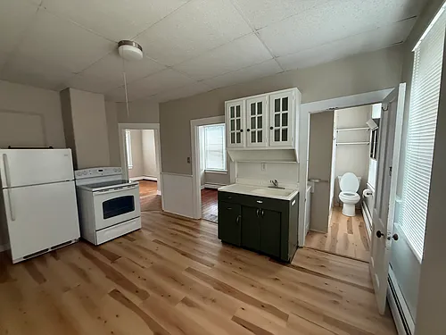 105 S Main St #B Photo 1 105 S Main St #B Photo 1
