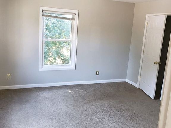 3rd image of 9B Mayflower Ave