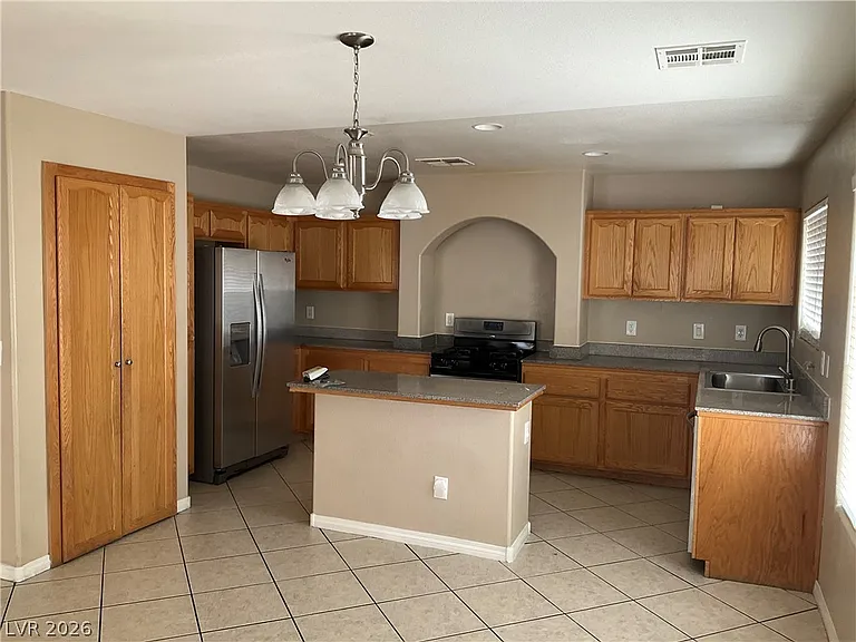 7308 Laburnum St — Photo 4