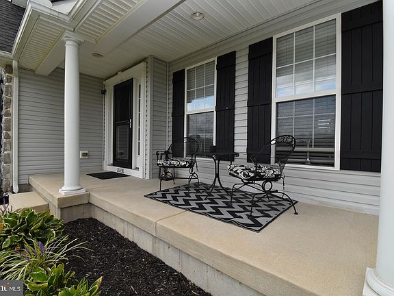 2nd image of 20398 Blueberry Dr