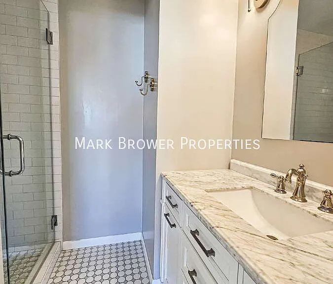 4217 N Miller Rd — Photo 20