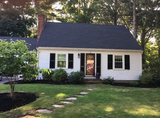 16 Cottage Ln, Weymouth, MA 02188
