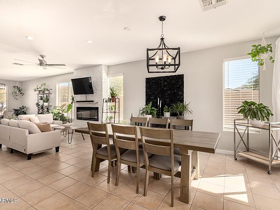 4th image of 2835 W WELLS Court