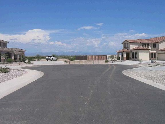 cul de sac location, open view to the mountains