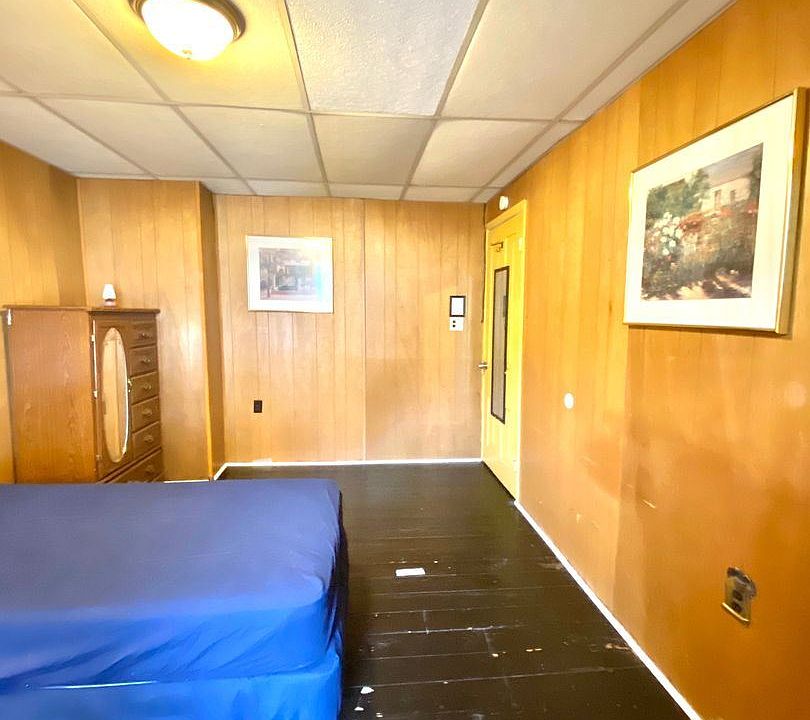 2nd image of 409 N 10th St