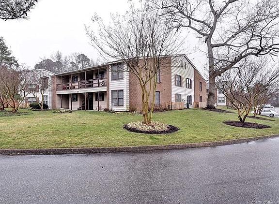 2nd image of 306 Patriot Ln #4E