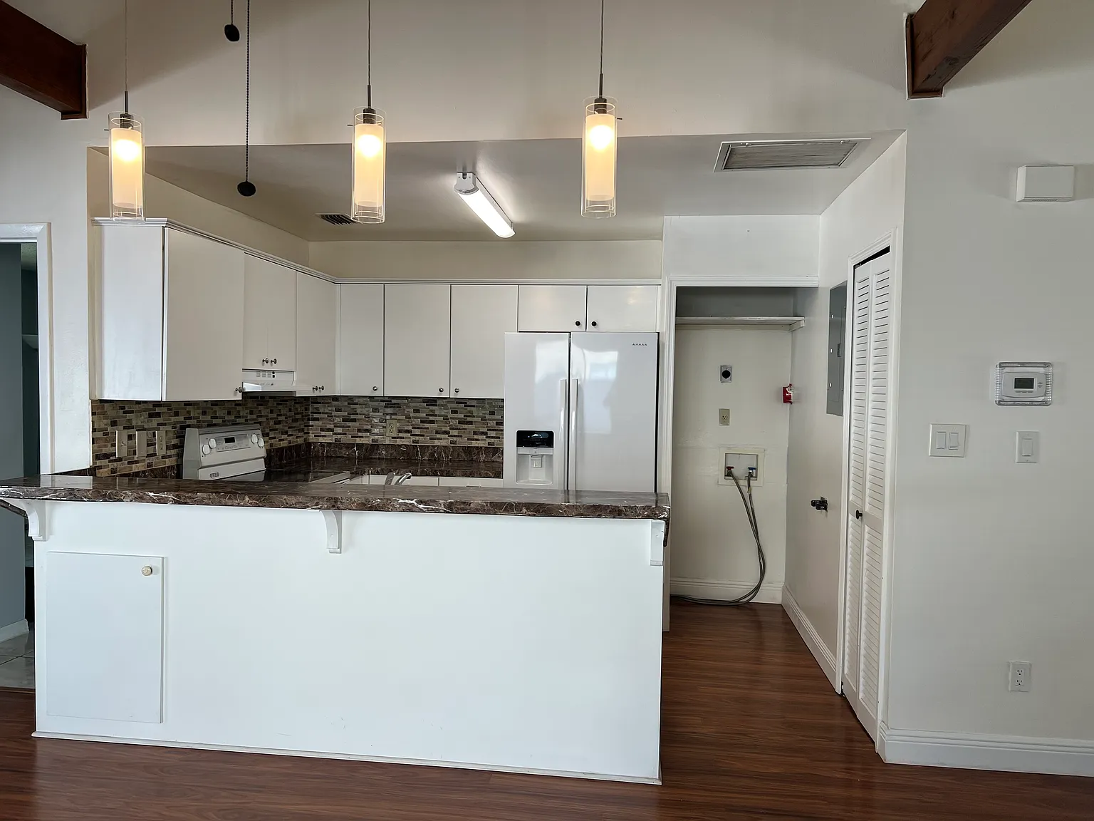 2 bed, 924 sqft, $1,750 — Photo 3