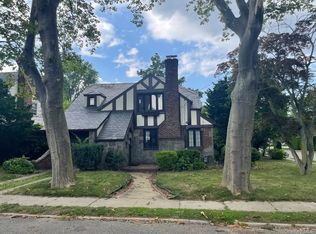 146 Malverne Ave, Malverne, NY 11565