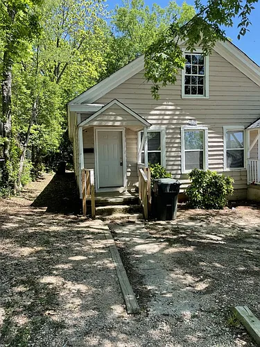 305 Kennedy St Photo 1