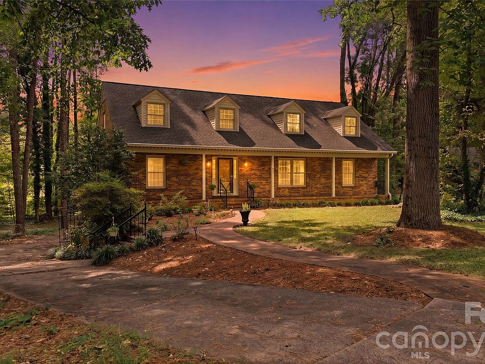 1st image of 604 Whittington Pl