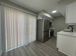 809 Lindenwood Dr S, South Bend, IN 46637