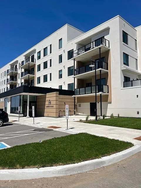 2 bed, $2,550 — Photo 2
