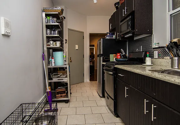 Rented by Nooklyn NYC LLC | media 17