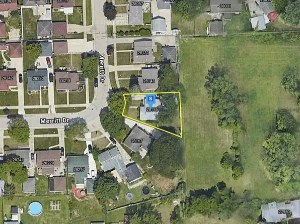 28155 Merritt Dr, Westland, MI 48185