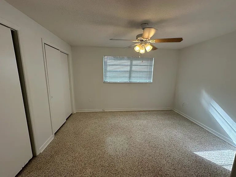 3200 Fairway Ln — Photo 10