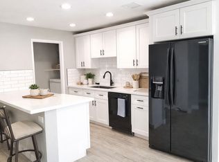 8562 E Indian School Rd UNIT B, Scottsdale, AZ 85251