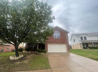 504 Freedom Way, Crowley, TX 76036
