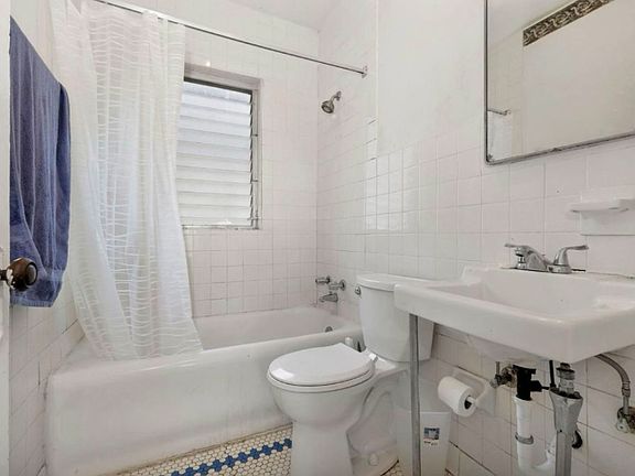 3rd image of 3421 Glenway Ave Unit 2