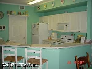 Cheery Kitchen