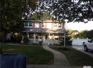 313 Loring Rd, Levittown, NY 11756