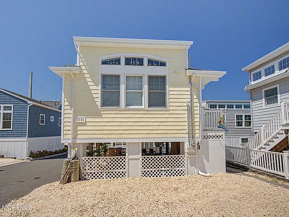 3rd image of 3181 Ocean Road