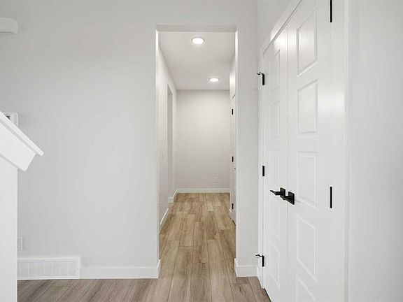 4th image of 345 W Dawson Wharf Rd