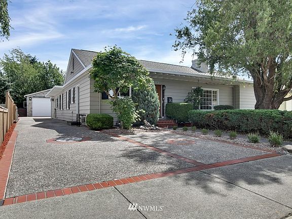 2nd image of 210 K St NE