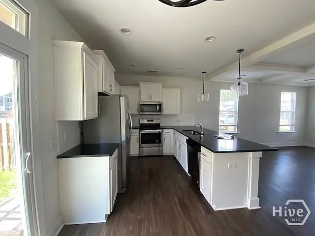 116 Whitaker Way N — Photo 6