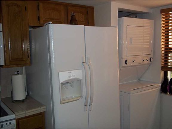 3rd image of 450 Commodore Dr APT 301
