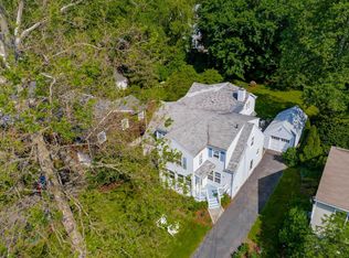 9 Ridgewood Rd, Norwalk, CT 06853