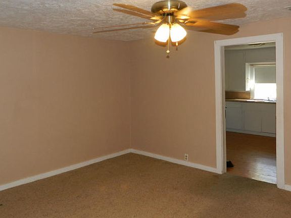 3rd image of 2268 Baywood Dr