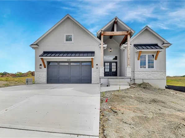 22193 W 93rd Ter, Lenexa, KS 66220