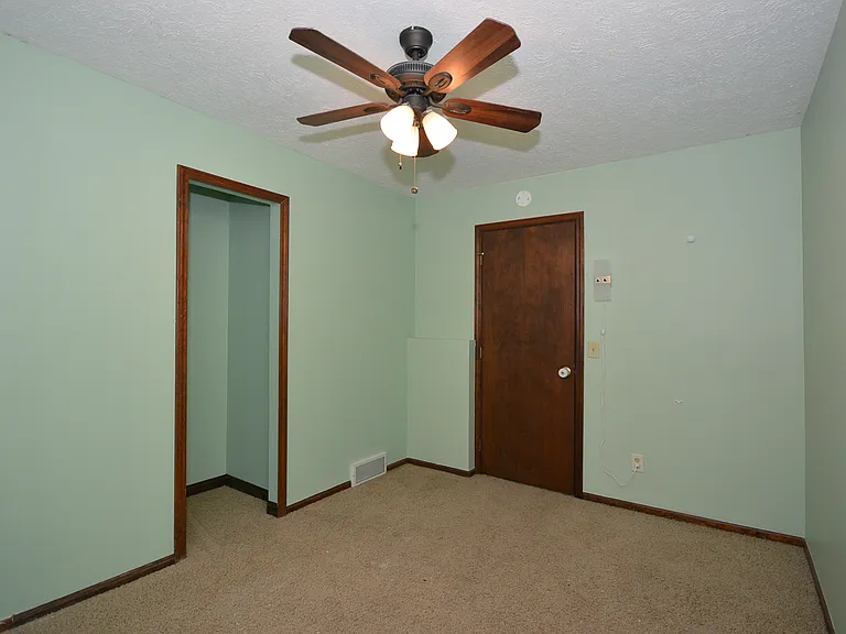 4745 Briarhill Dr — Photo 18