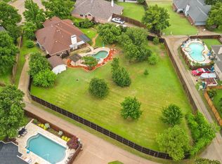 1002 Brittany Ct, Lewisville, TX 75067