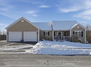 38 Hemlock Rd, Ashburnham, MA 01430