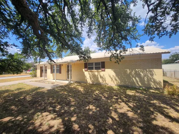 202 Green St, Eden, TX 76837