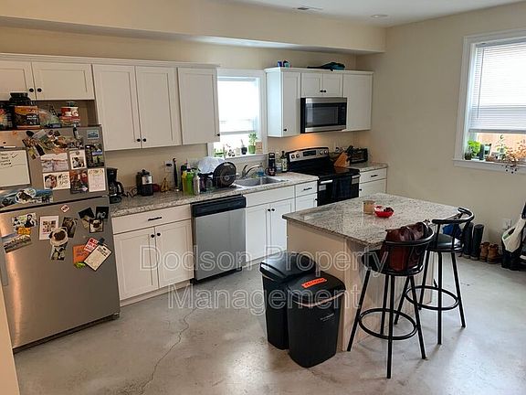 3rd image of 2208 Carrington St
