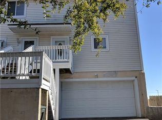 372 N 1st St, Hampton, VA 23664