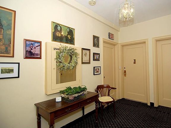 Floor Landing
